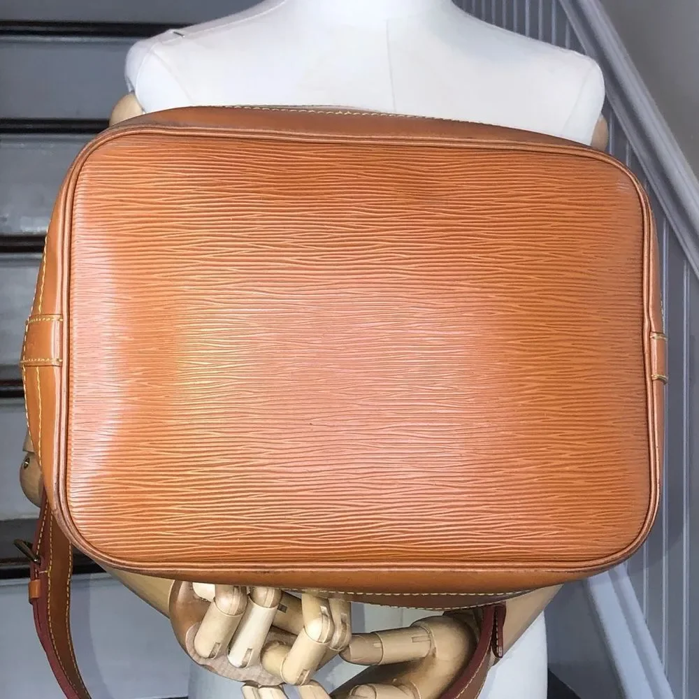 Vintage LOUIS VUITTON Noe Cipango Gold Epi Leather Tote Drawstring Bucket Bag